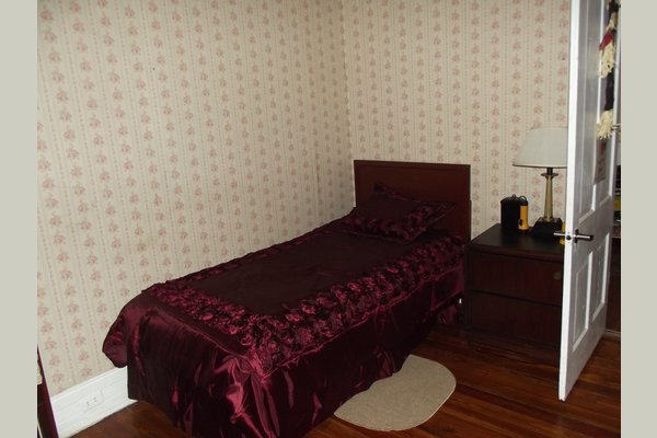 Alice's Place 104677