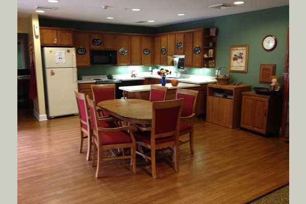 Quaker's Landing Memory Care 106677