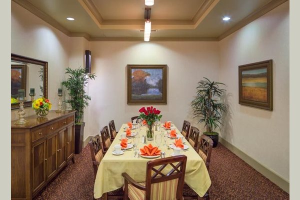 Atria Tarzana 110205