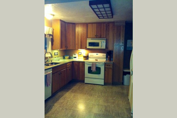 Chestnut House 108786
