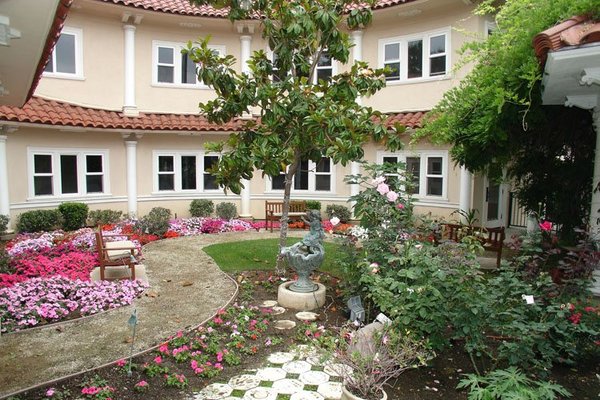 Silverado Senior Living -The Huntington 115192