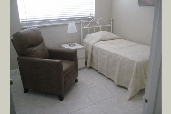 Estela Home for the Elderly 79816