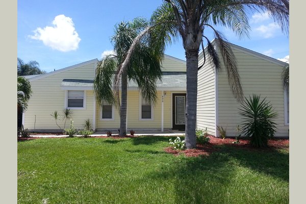 The Retreat on Bywood 114030