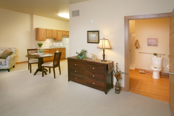 Oak Park Place Wauwatosa AL Studio Model 2