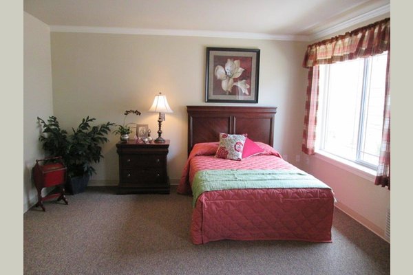 High Plains Alzheimer’s Special Care Center 050