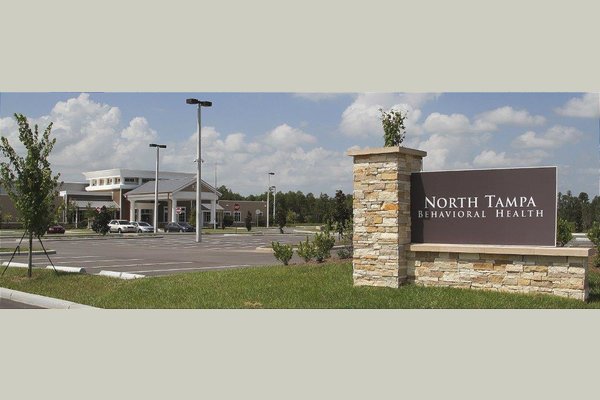 North Tampa Treatment Center for Older Adults 003_PROPERTY ENTRANCE