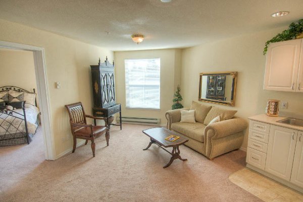 Chateau Pacific apartment-in-lynnwood-living-area