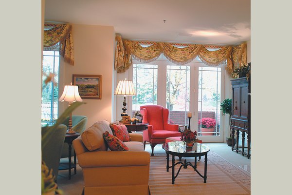 The Garlands of Barrington GB APTLIV5-no fireplace - Copy