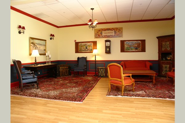 Norwood Crossing HeritageRoom