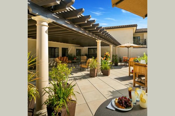 Atria Hillcrest 10533009