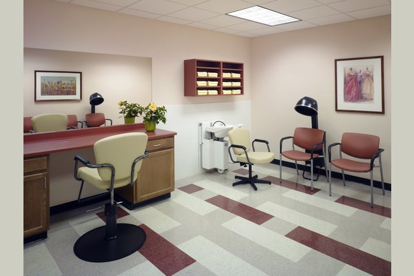 Victory Centre of South Chicago South Chicago - Salon