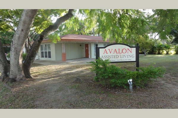 Avalon Assisted Living | Fort Myers, FL | Reviews | SeniorAdvisor