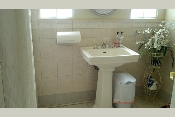 Woodland Hills Manor