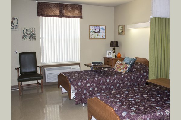 Legend Oaks Healthcare And Rehabilitation - Ennis - Rooms
