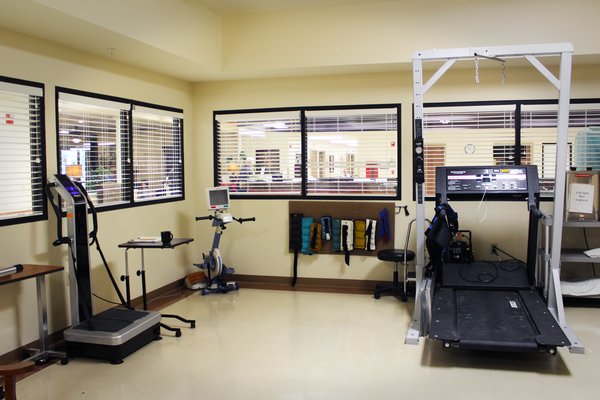 Legend Oaks Healthcare And Rehabilitation - Kyle (Plum Creek) - Therapy Gym