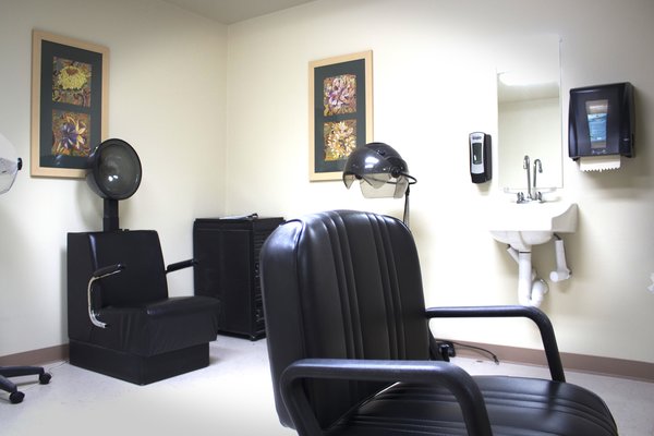 Legend Healthcare and Rehabilitation - Granite Mesa - Salon