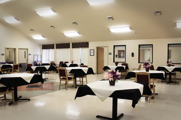 Legend Healthcare and Rehabilitation - Sonterra - Dining Area