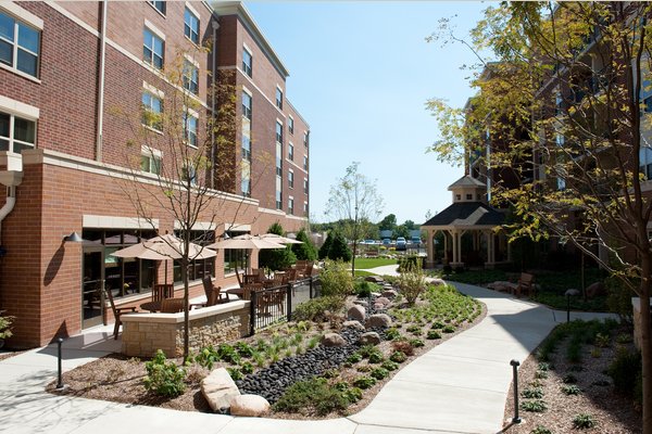 Outdoor dining and garden area