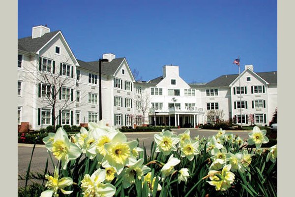 Our Assisted Living community in beautiful Laurel, MD offers the perfect mix of personal care and hospitality tailored to meet the individual needs of our residents. At Morningside House of Laurel, we give residents control over their lives and encourage independence and socialization. Our community provides a warm, home-like environment and our senior care is exceptional.
One monthly fee provides a beautifully appointed apartment home with large spacious private bathrooms and a full complement of services and amenities from restaurant-style dining with a choice of entrees, life enrichment trips and activities, housekeeping, professional laundry services and more. We also offer several levels of care, enabling staff to meet the needs of residents as they age.
We have been proudly serving Laurel's seniors since 1996 and are widely recognized as the preferred Assisted Living Community in the Laurel, Maryland area. In addition, we are proud to employ dedicated caregivers, many of whom have been with Morningside House since day one!