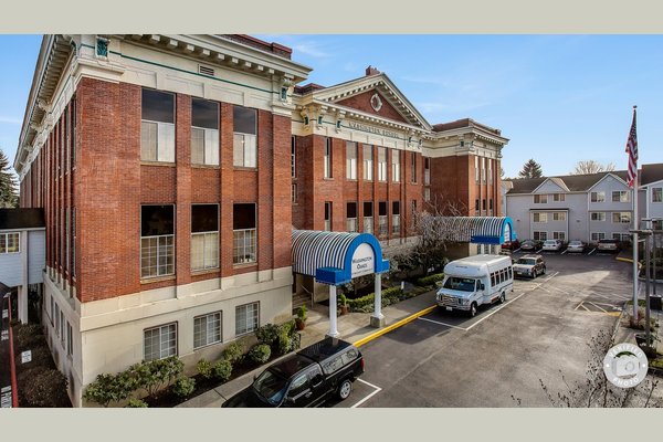 Grand Historical building in the heart of Everett. Built in 1907 as Washington School it was remodeled into senior living in 1988 with two additional buildings added on to either side. It has since had extensive remodeling to update it but has always kept with the original stunning architecture.