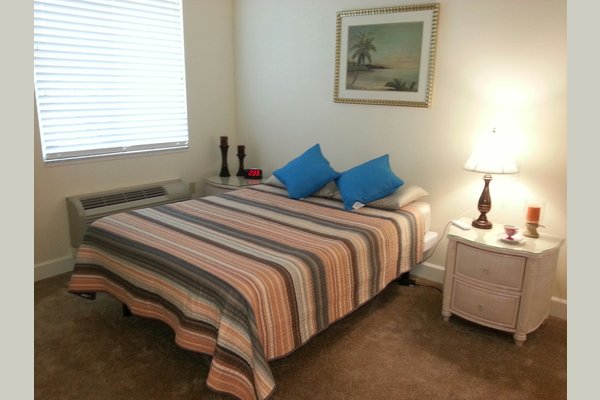 The Heron is the middle sized apartment of our 7 floor plans.  Very roomy bedroom and closet space.