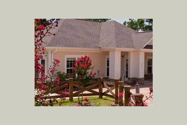 Southlake Village vibrant_plants