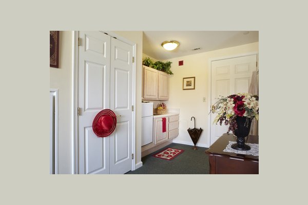 Sunrise of Buffalo Grove 63129_SunriseofBuffalo%20Grove_Buffalo%20Grove_IL_AptKitchen