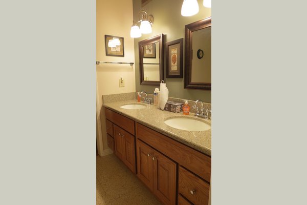 Rancho Stony Knoll 125723