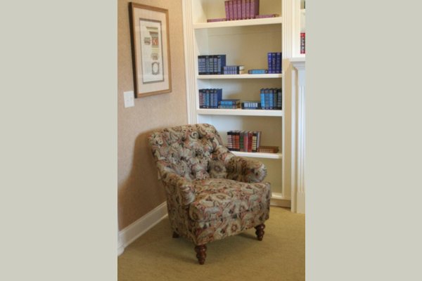 Village Lake Inn 127615