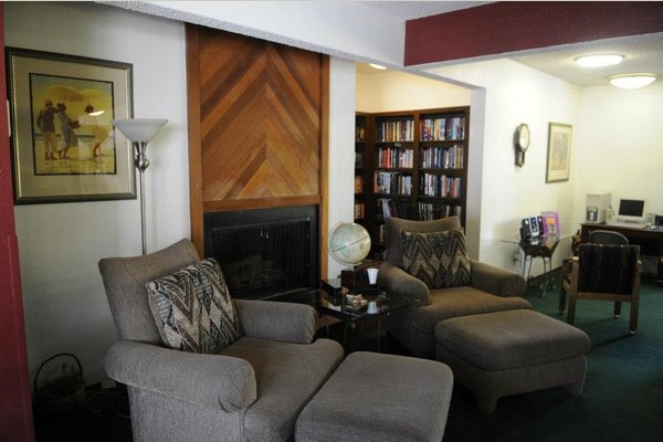 The Manor At Lakeside 128350