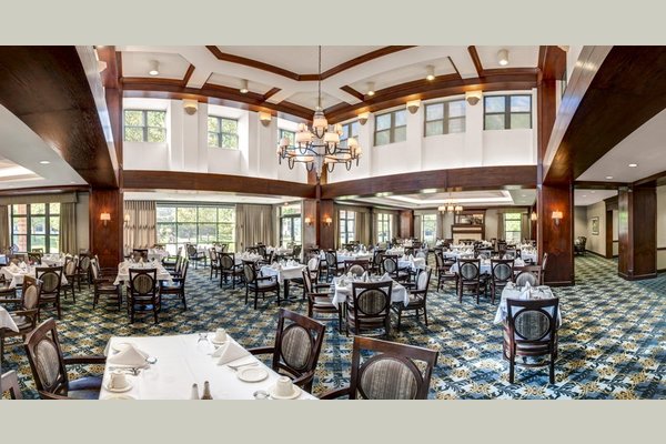 Lincolnwood Place 132994