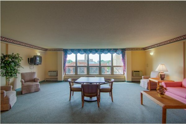 Senior Suites Ravenswood Manor 133986