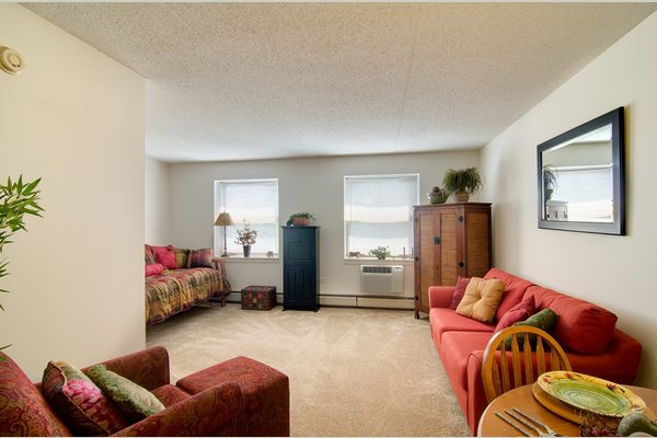 Senior Suites Gage Park 133426