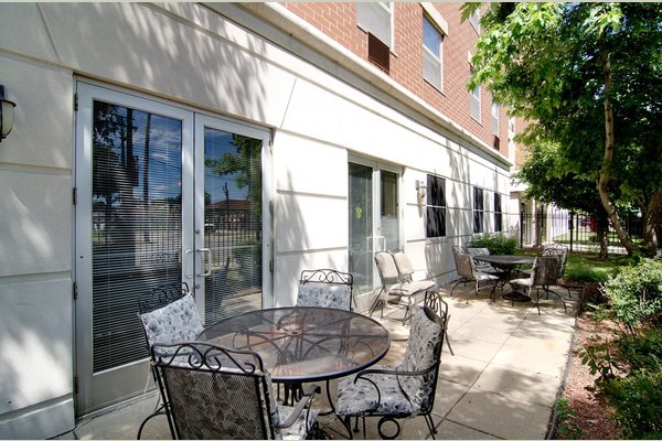 Senior Suites Gage Park 133442