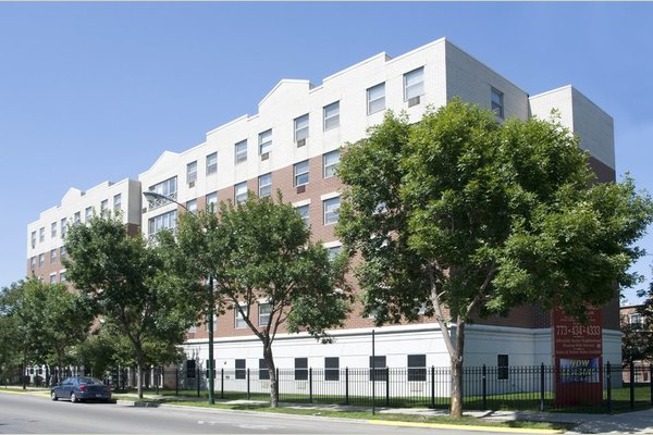 Senior Suites Gage Park 133458