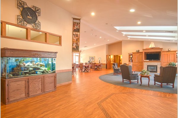 Lakeshore Manor 132926