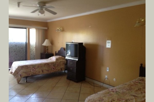 Oakwood Senior Home 144255