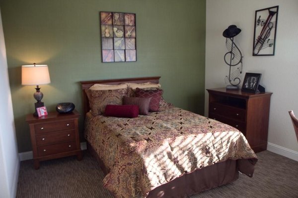 Autumn Leaves of Orland Park 150646