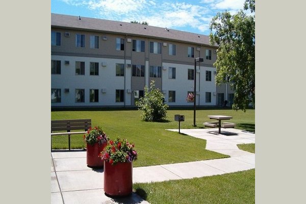 Westgate Apartments 140476