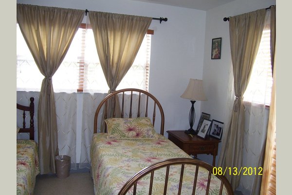 Avon Manor 162543