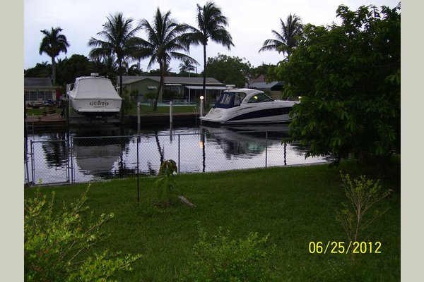 Avon Manor 162551