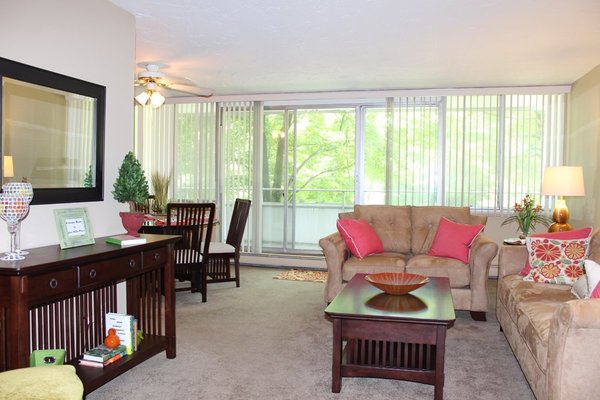 Gates Mills Place 162709