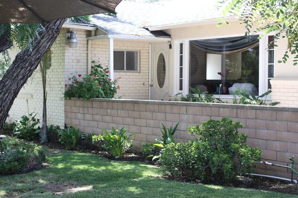 Woodland Hills Manor 165810