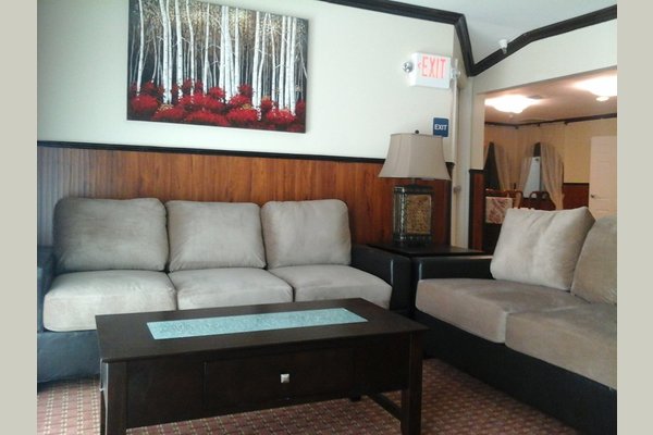 A Splendor Senior Living-The Glendora 176154