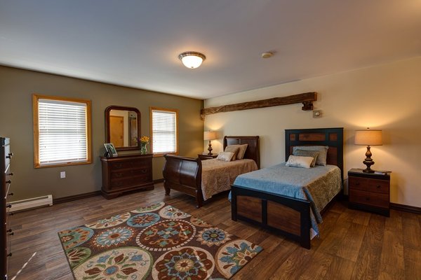 Pine Rock Manor 175964