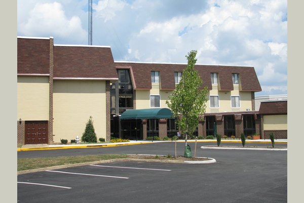 Ginter Hall South 184330