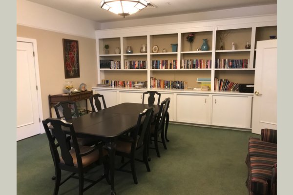 HomeLife on Glynco, Club Room