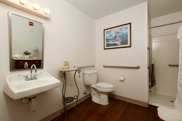 Spacious private bathroom 