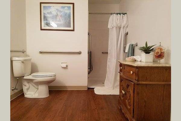 Spacious private bathroom 
