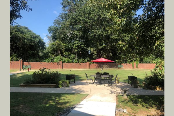 Enjoy a nice scenic walk in our courtyard. Complete with a walking path, bench seating areas, and gardening areas.